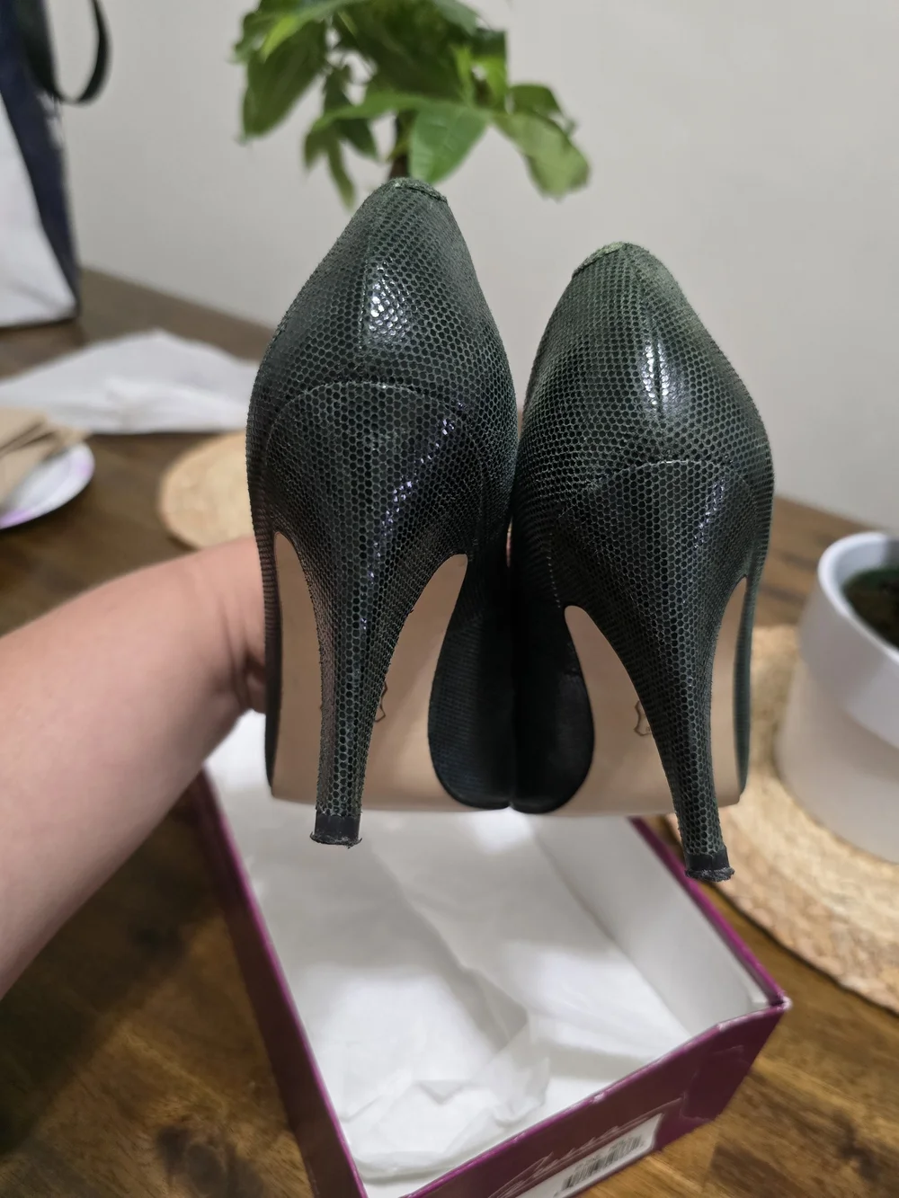 Vintage Dark Green Pointed-Toe High Heel Pumps